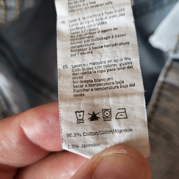 Refuge Light Blue Distressed Jean Shorts, Size 9 (30) - Picture 4 of 4